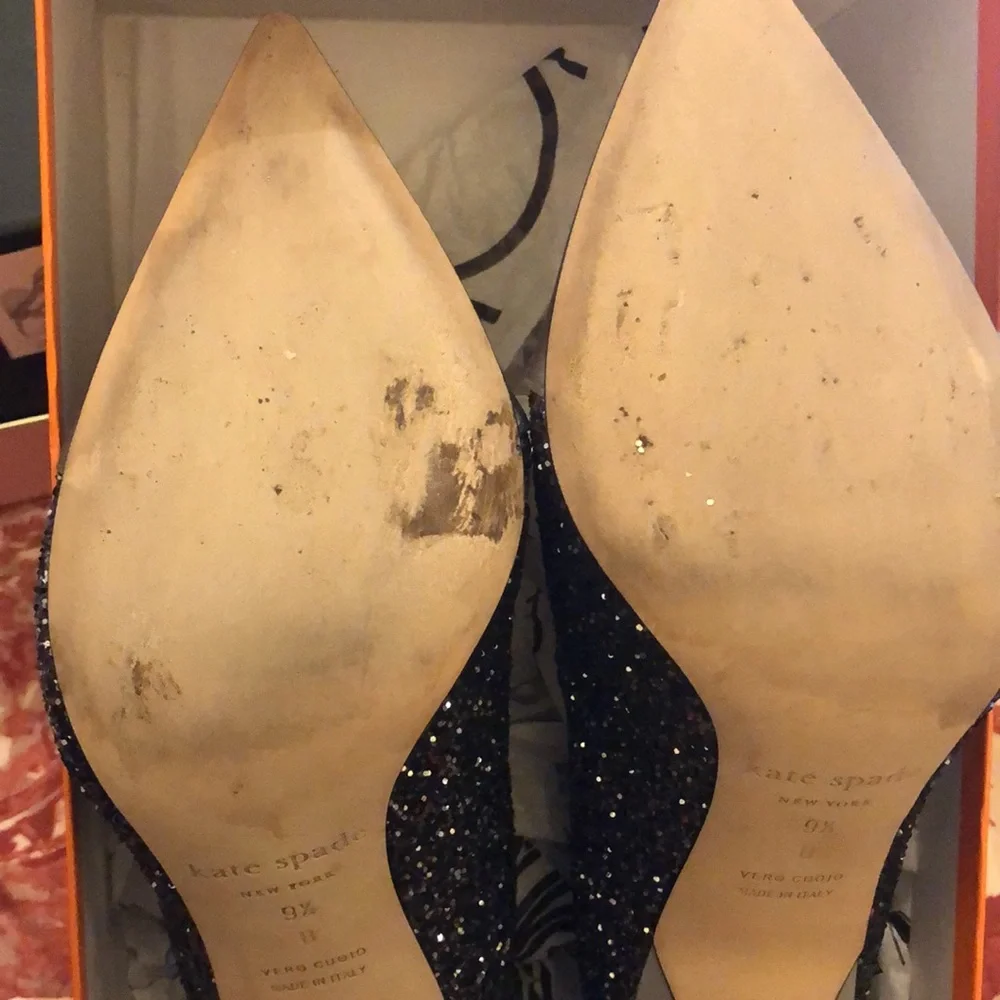 Kate Spade Leandre Anthracite/Glitter Smoke Grey Satin Pump Like New 9 1/2M - Picture 3 of 4